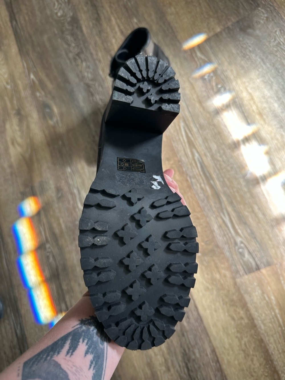 Additionelle Heeled Boots - Picture 4 of 5